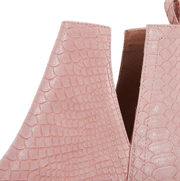 New! Pink ankle bootie boots low stacked heel closed toe slip on Western casual - Picture 4 of 11